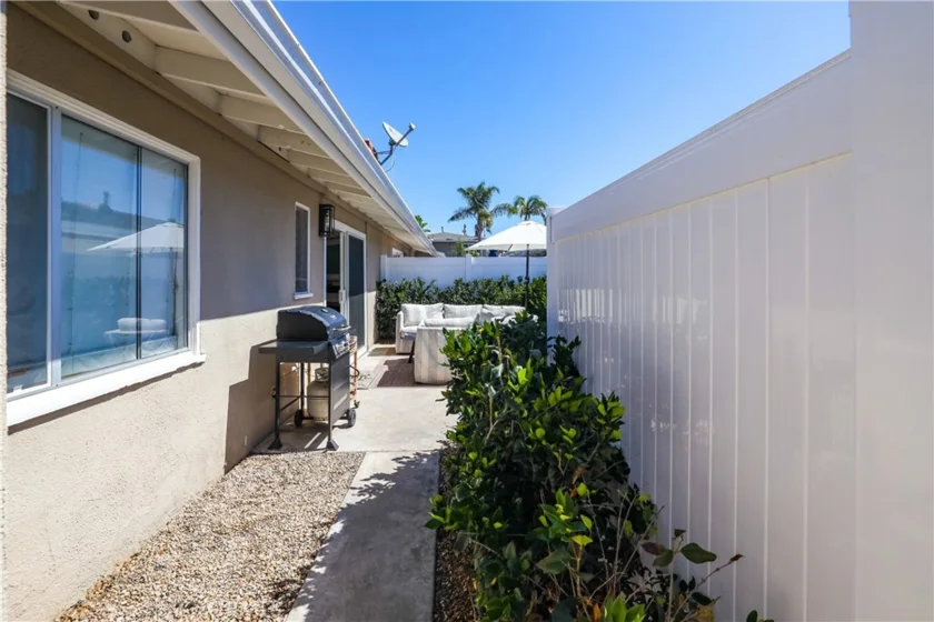 1741 Tustin Avenue #14D photo 22