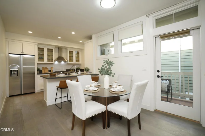 385 S Marengo Avenue #205 photo 5