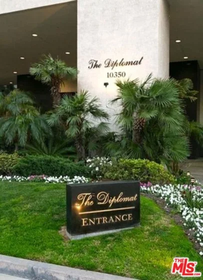 10350 Wilshire Boulevard #404 photo 25