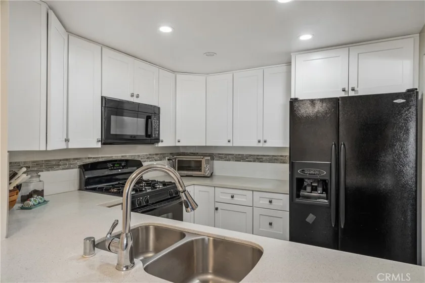 15155 Sherman Way #60 photo 6