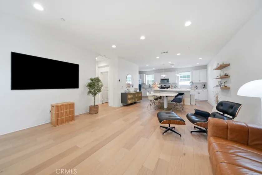 6931 Magnolia photo 1