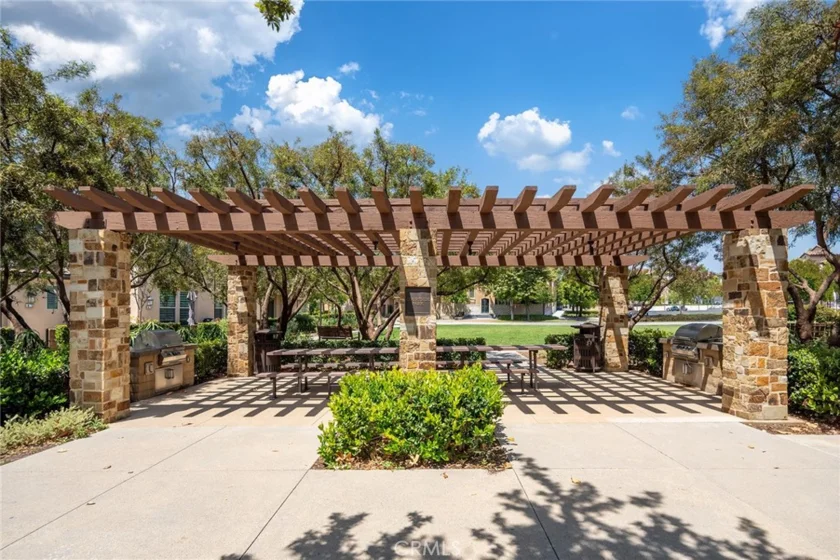182 Finch photo 36