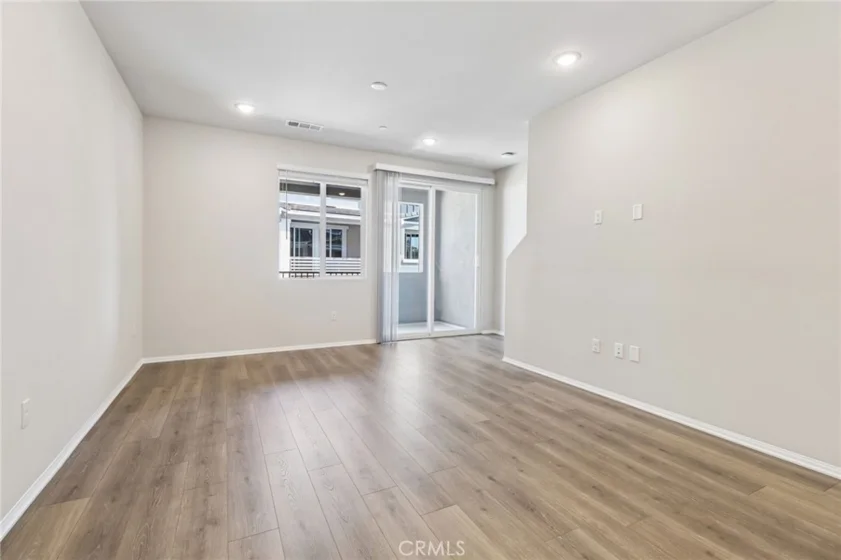 405 Lotus Drive photo 5