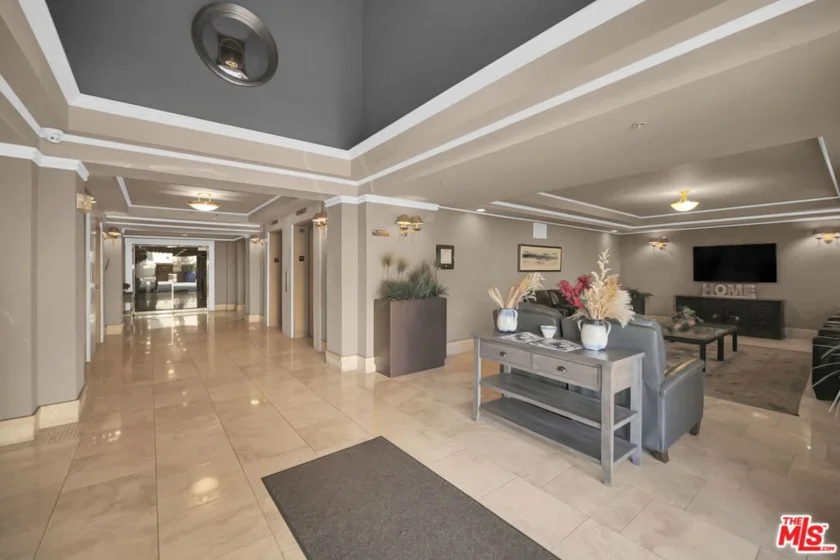 620 S Gramercy Place #135 photo 20