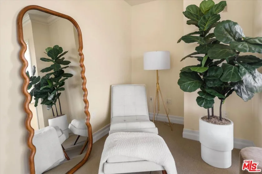 11847 Gorham Avenue #403 photo 14