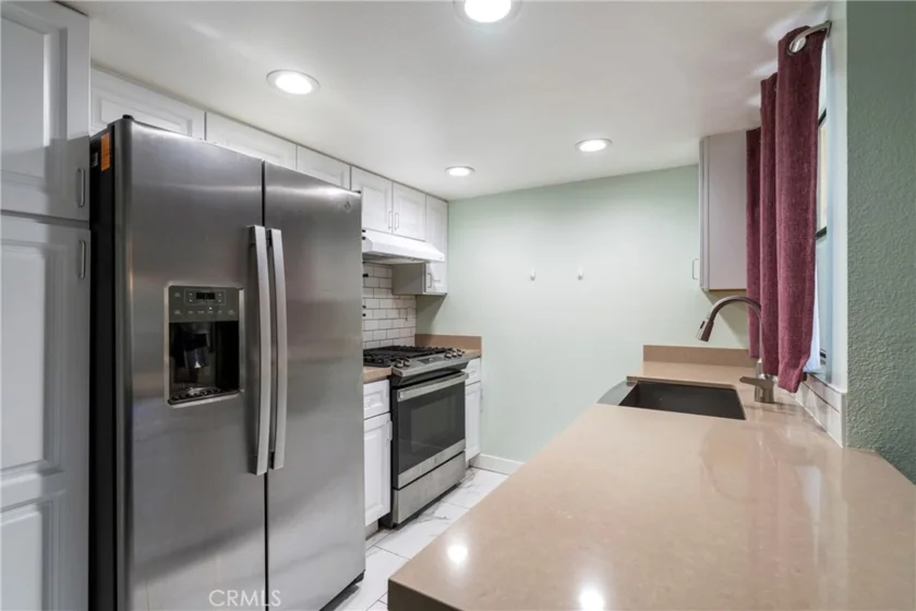 1114 W Blaine #204 photo 5
