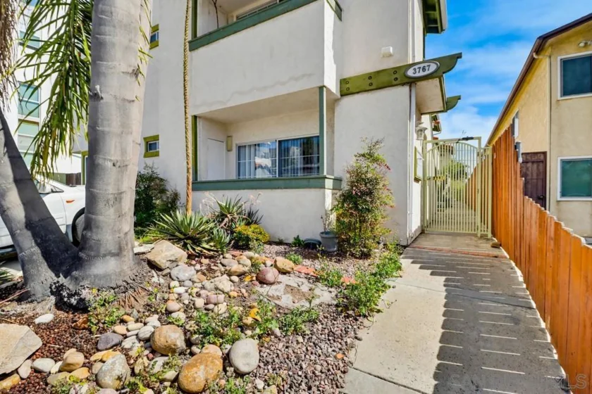 3767 Grim Avenue #1 photo 1