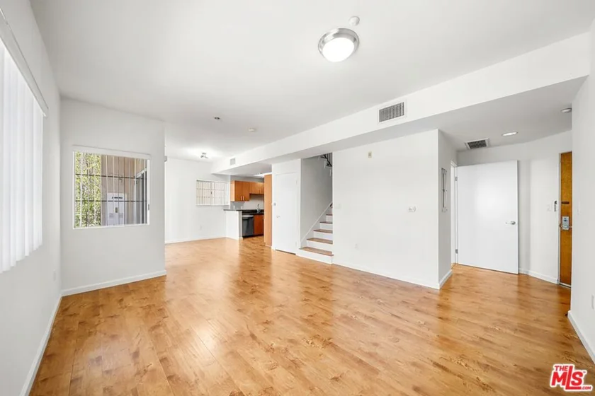 2864 Sunset Place #201 photo 38