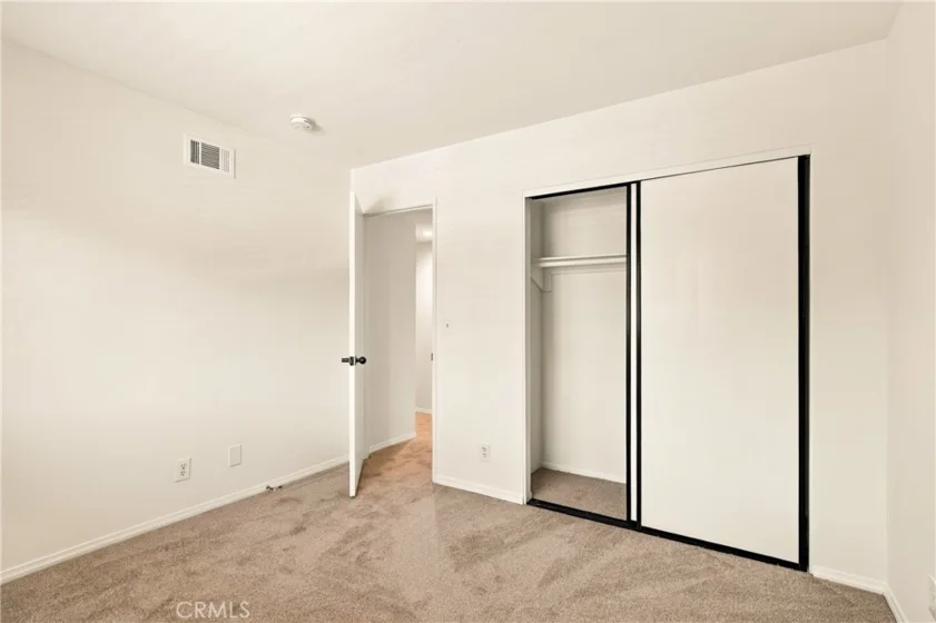 6716 Clybourn photo 18