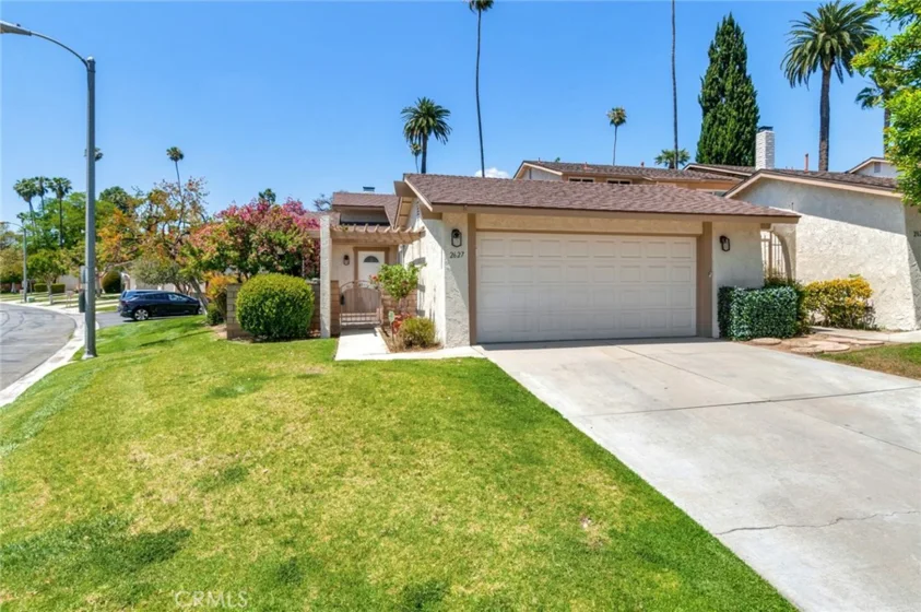 2627 Mangrove Way photo 1