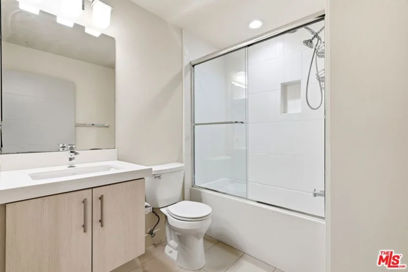 2111 N Cahuenga Boulevard #11 photo 16