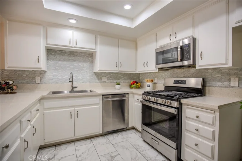 2528 N Tustin #D photo 17