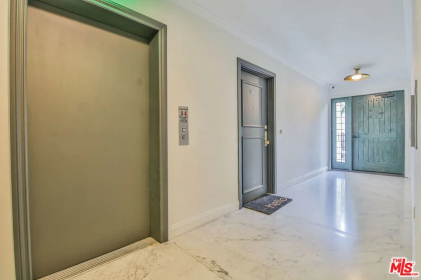 625 N Flores Street #102 photo 9
