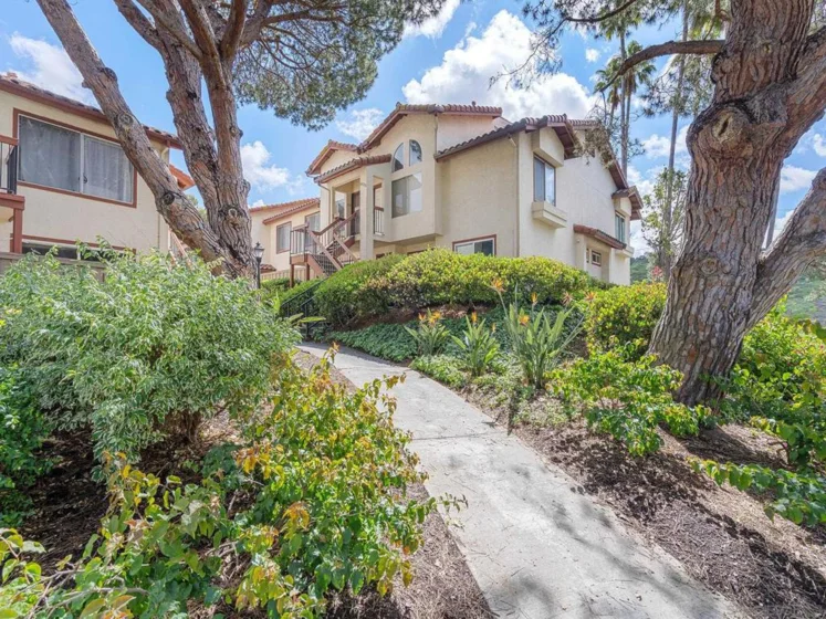 4080 Rosenda #210 photo 1