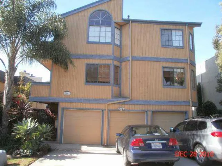 3644 Villa Terrace #3 photo 1