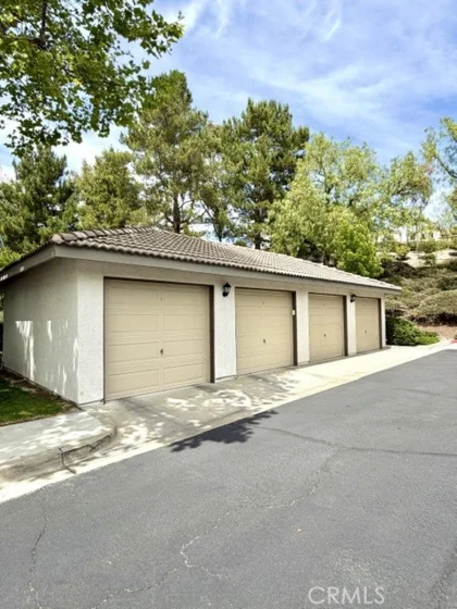 27 Chaumont Circle photo 25