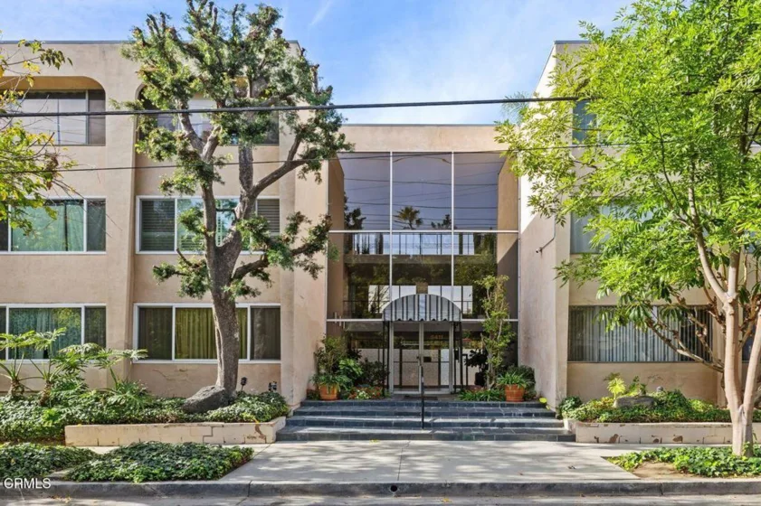 5411 Tyrone Avenue #202 photo 1