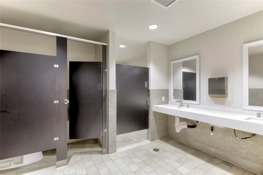 5334 Lindley Avenue #337 photo 19