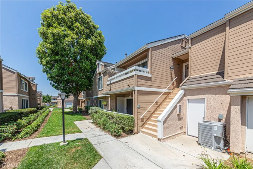 10411 E Briar Oaks Drive photo 1