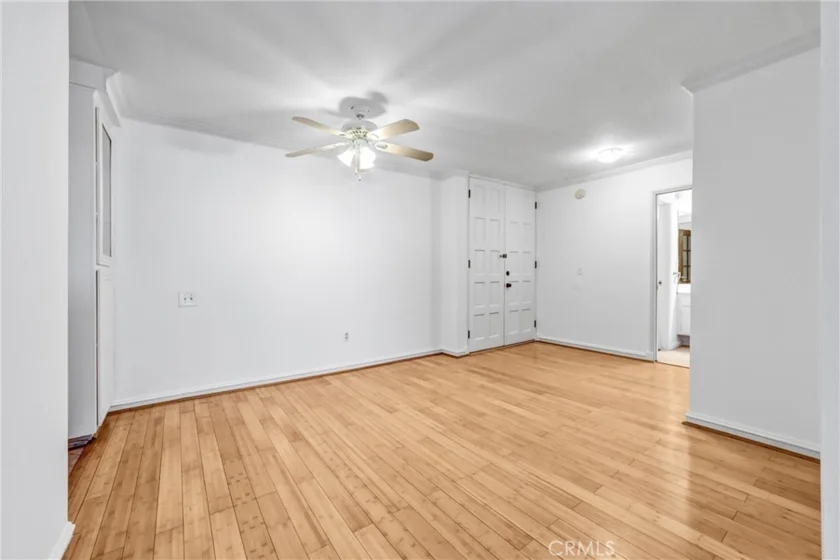 5334 Lindley Avenue #219 photo 7