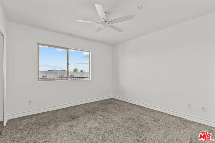 936 N Hudson Avenue #302 photo 14