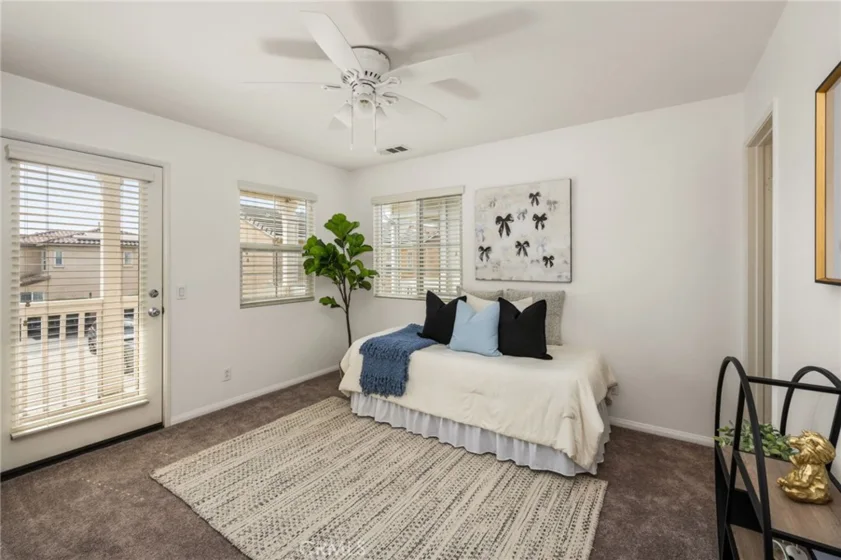 140 W Cork Tree photo 27