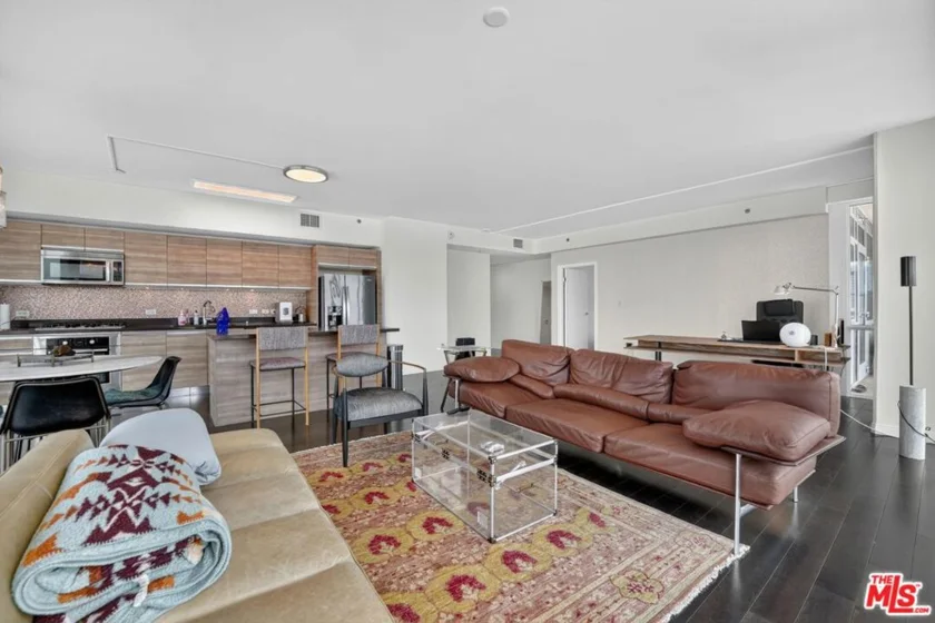 3785 Wilshire Boulevard #1212 photo 33