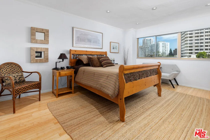 10701 Wilshire Boulevard #503 photo 8