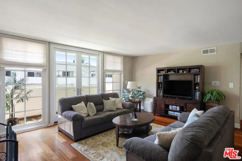 1430 Colby Avenue #102 photo 13