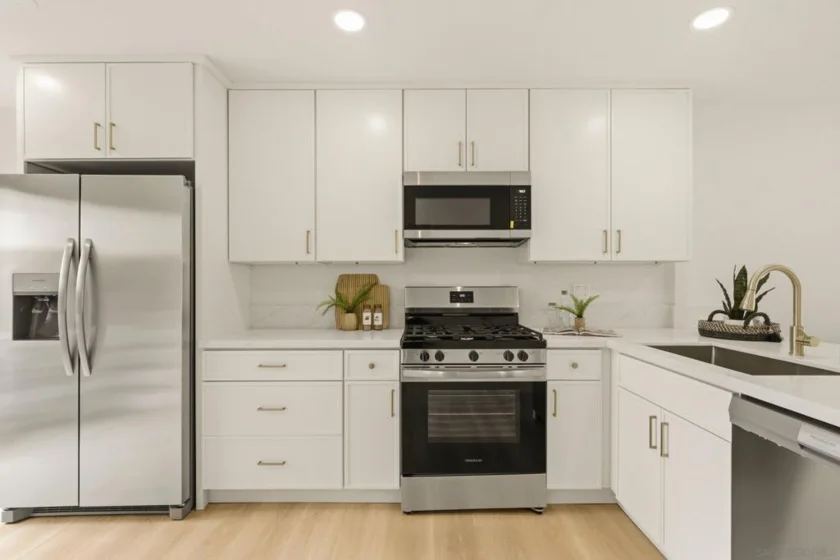 415 Woodlawn Avenue #D photo 11