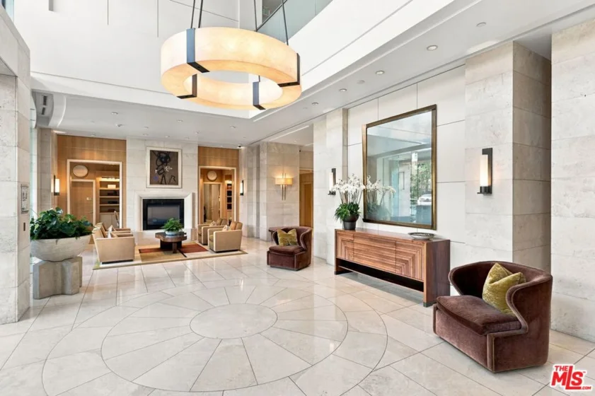 10800 Wilshire Boulevard #403 photo 5