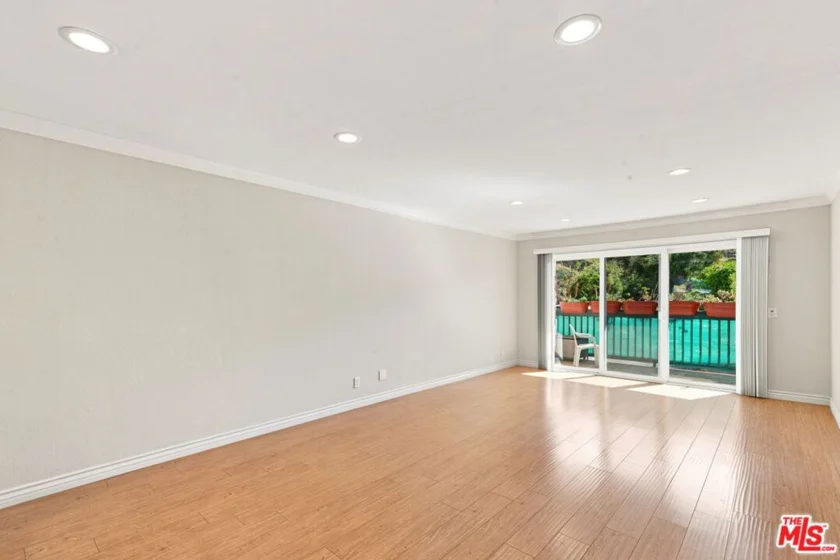 2940 N Verdugo Road #213 photo 6
