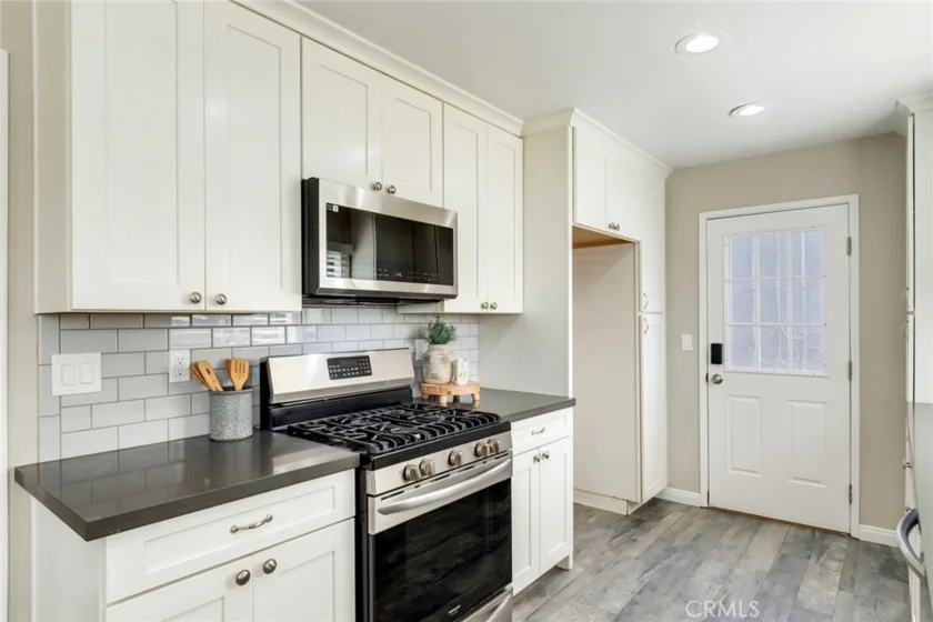 181 Yorktown Lane photo 5