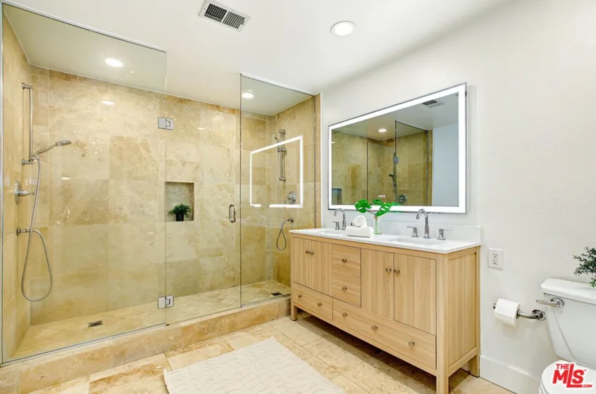 839 Larrabee Street #2 photo 24