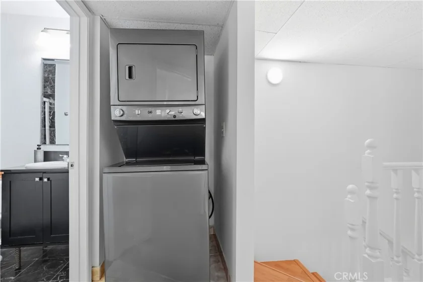 7651 Reseda #13-T photo 4