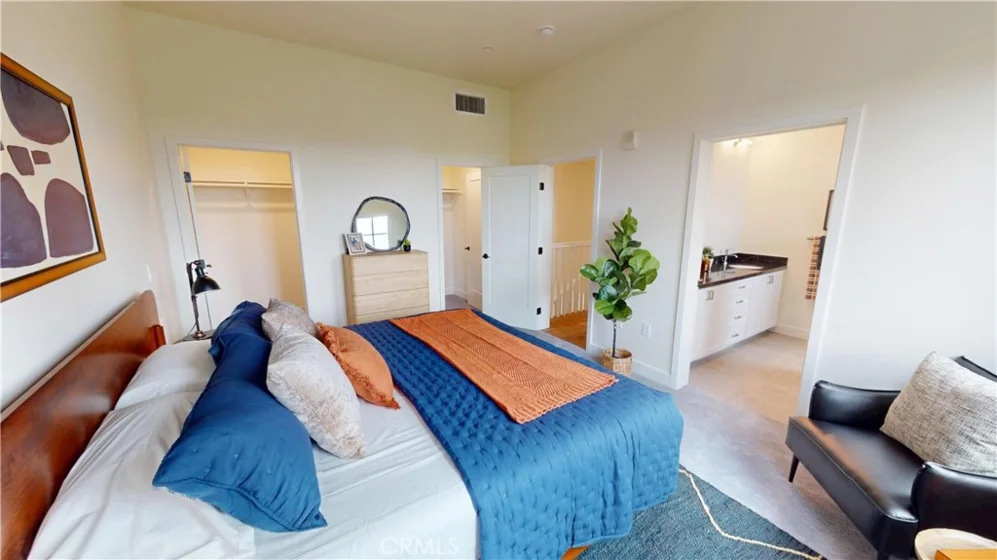 1878 E Walnut Street #319 photo 7