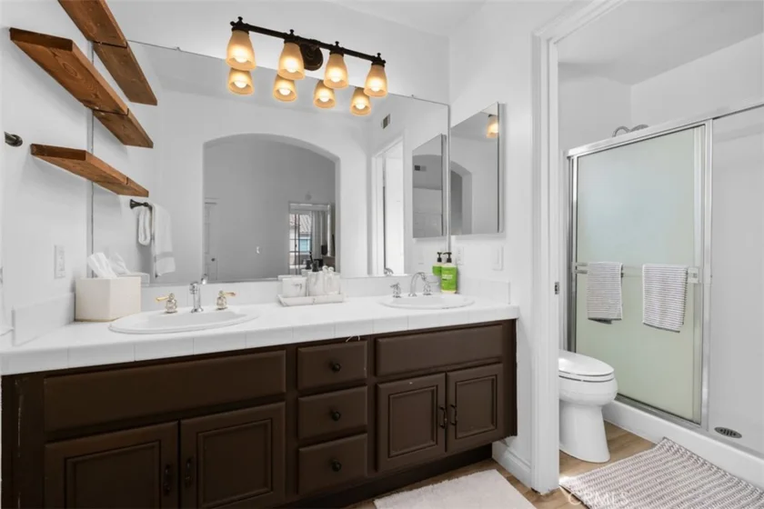 67 Tradewinds photo 28