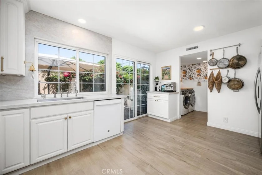 10942 Pebble Court photo 8