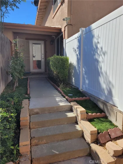1190 Border Avenue #B photo 1