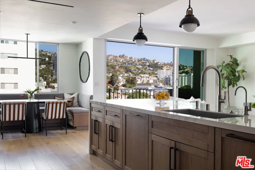 818 N Doheny Drive #1001 photo 1