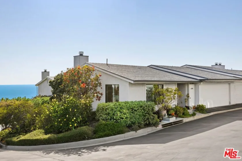 6795 Las Olas Way photo 15