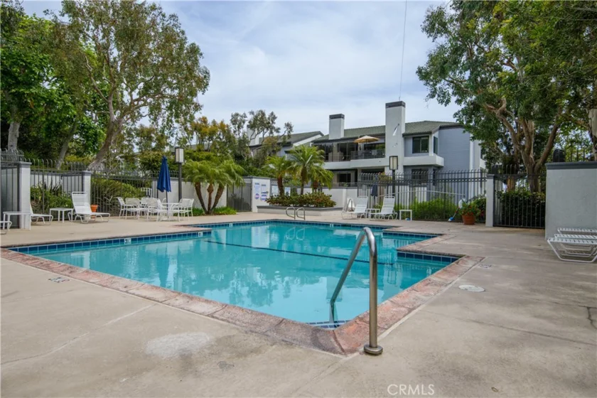 280 Cagney Lane #207 photo 40