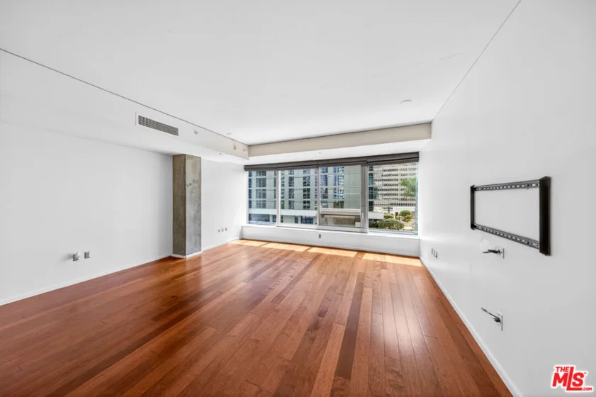 1155 S Grand Avenue #915 photo 31