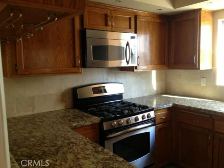 6420 Hazeltine Avenue #5 photo 1