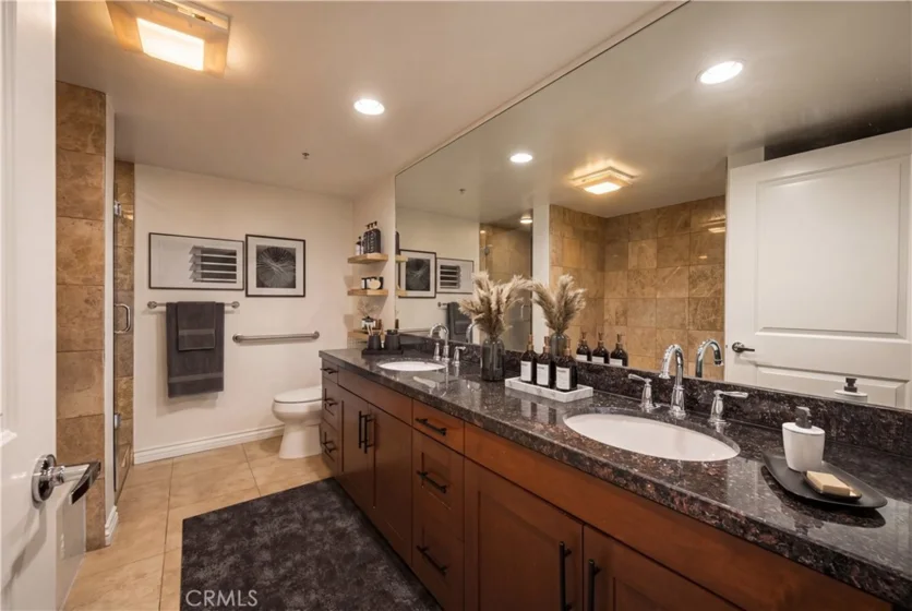 7100 Alvern #309 photo 12