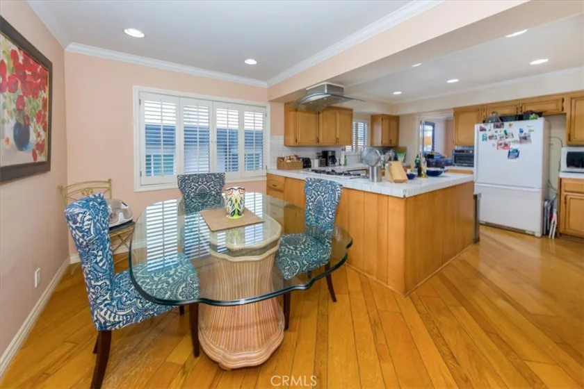 5339 Lindley Unit 207 photo 6