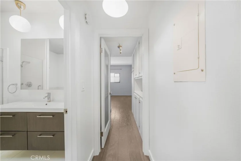 521 Montana Avenue #211 photo 12