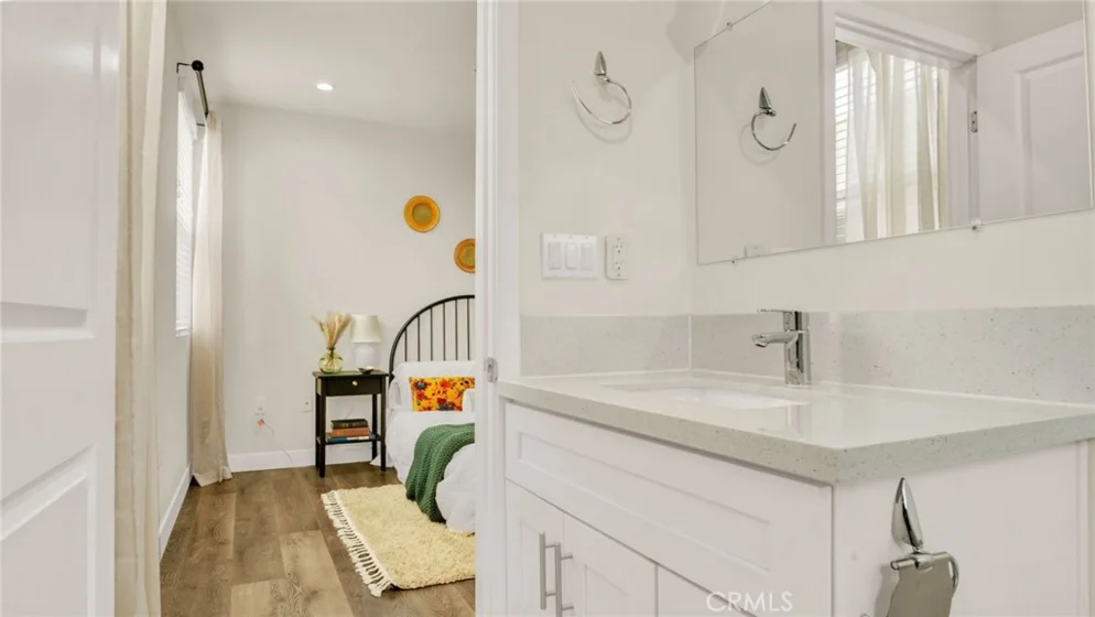 9237 Wakefield Avenue #11 photo 35