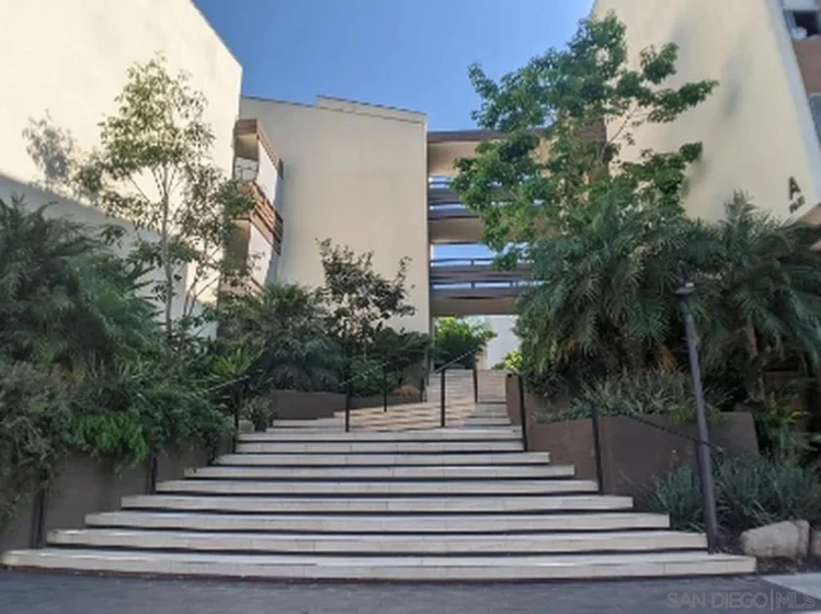 1605 S Hotel Circle #B207 photo 3