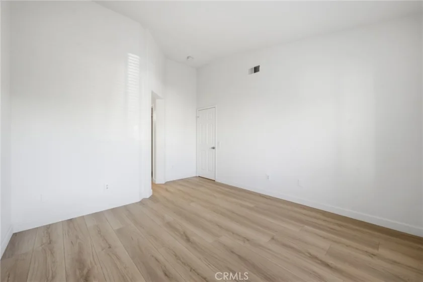 157 California Court photo 11
